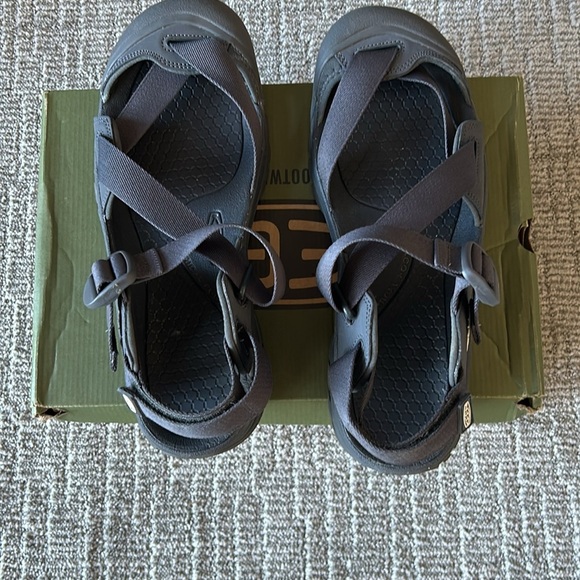 Keen Men\'s Black Sandals
